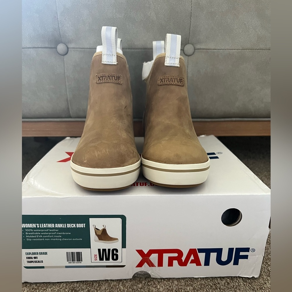 XTRATUF: Women’s Leather Ankle Deck Boots